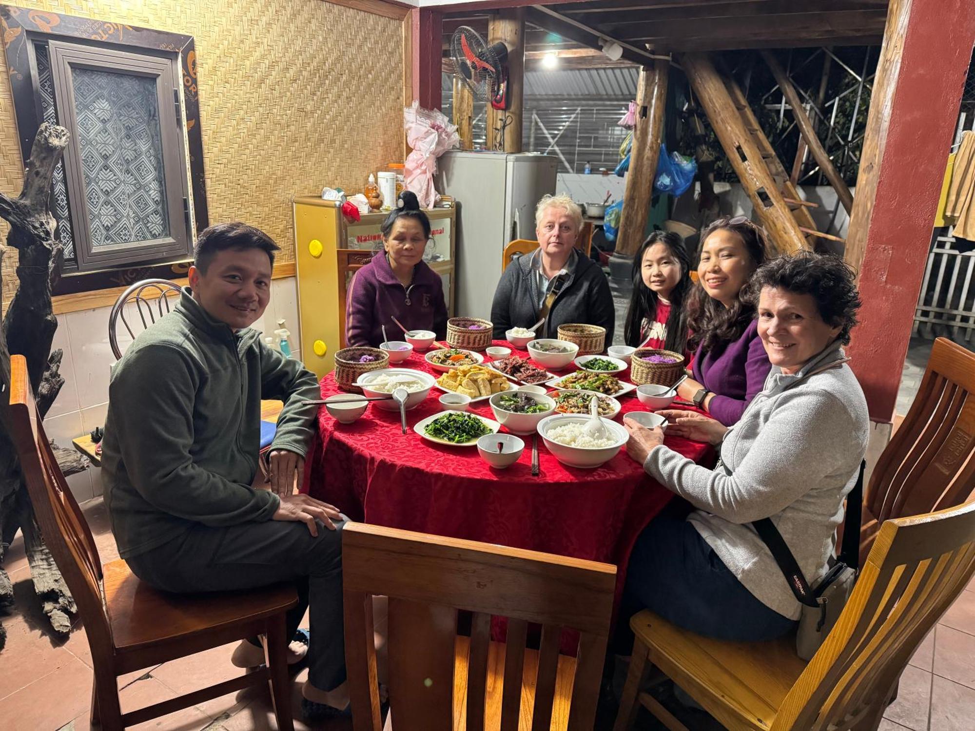 Minh Ngoc Homestay Dien Bien Phu Ban Hin Lom Exteriér fotografie